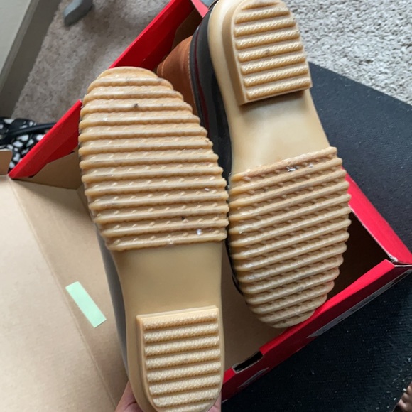 Duck Boots - Picture 6 of 6